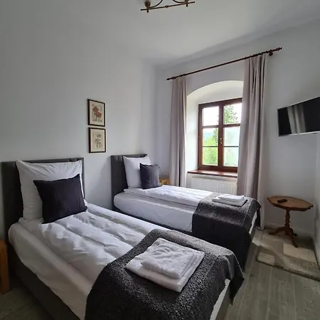 Sukiennice Inn