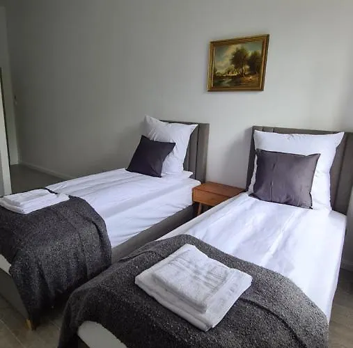 Sukiennice Han/Misafirhane Międzylesie